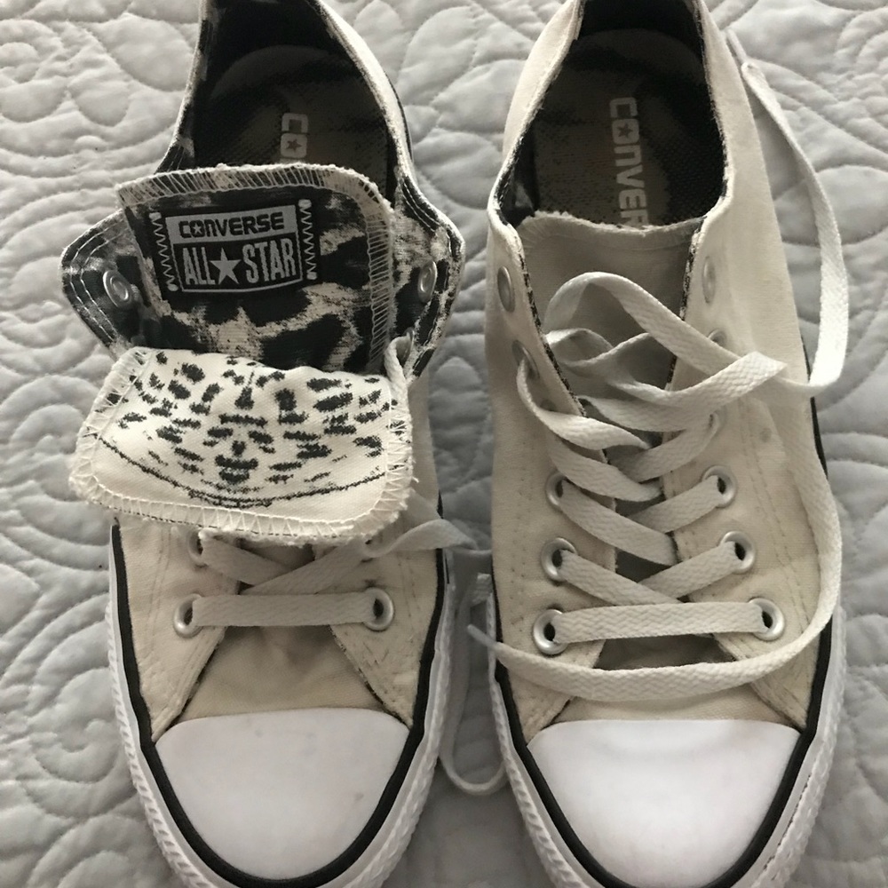 Off-white flip tongue Converse sneakers